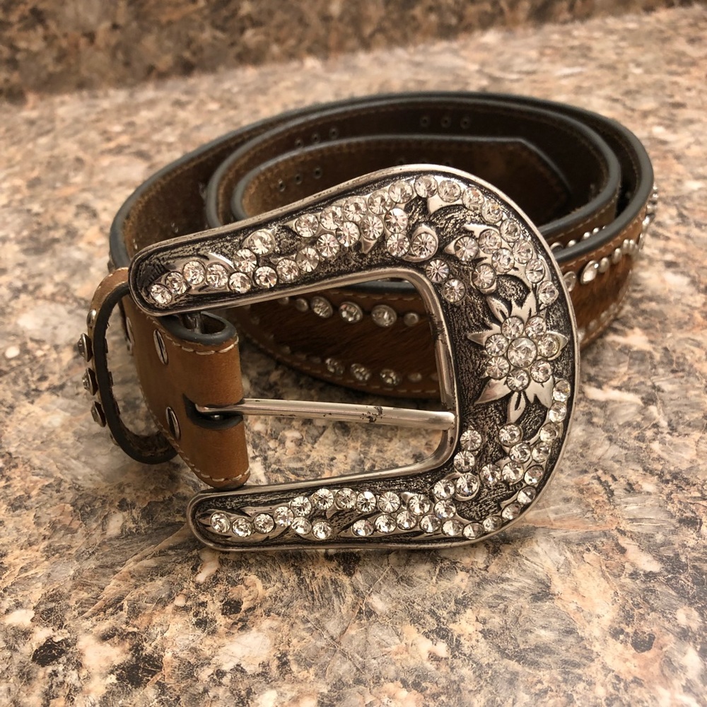 Leather belt with buckle